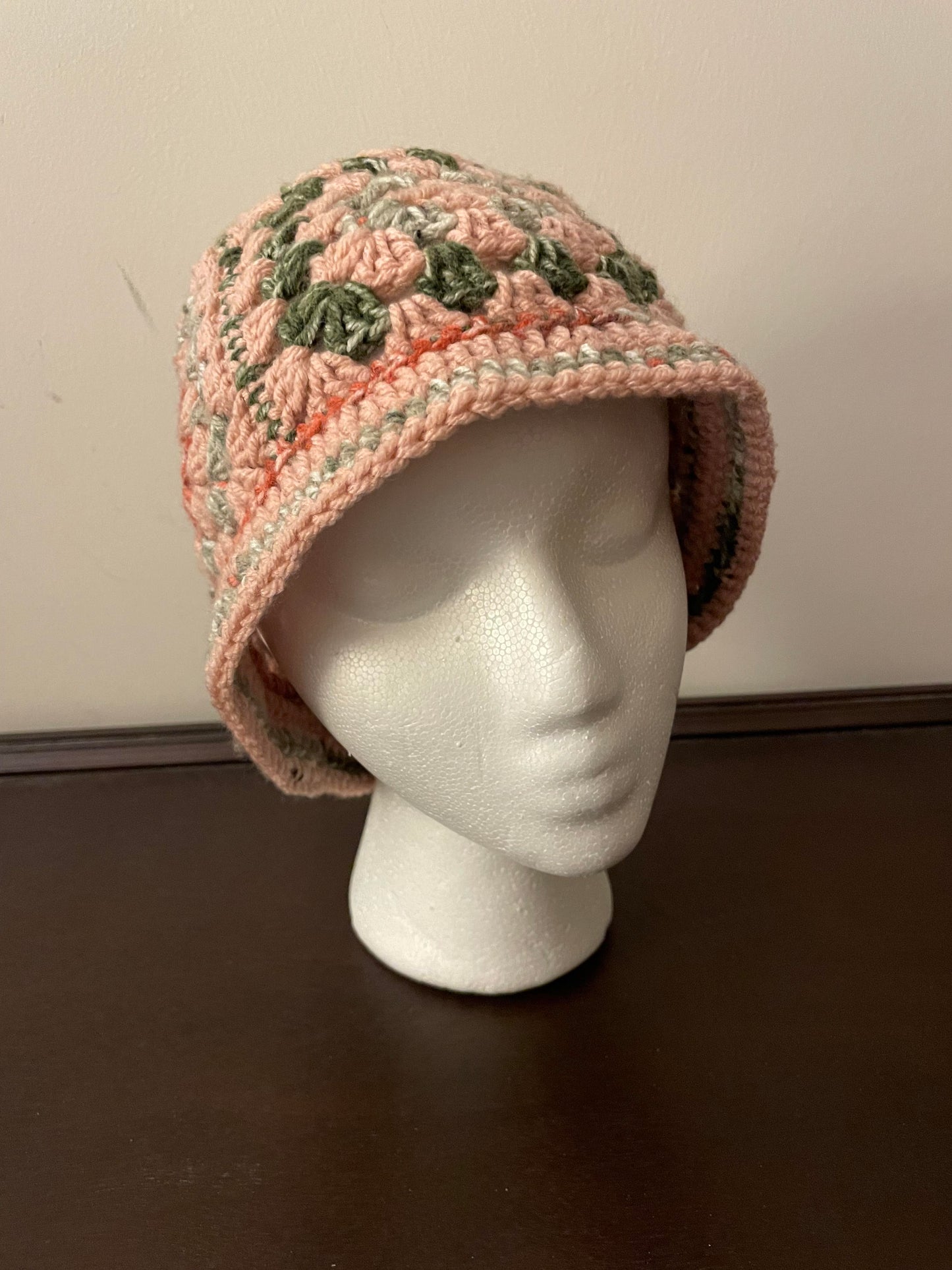 Garden Woman Granny Square bucket hat