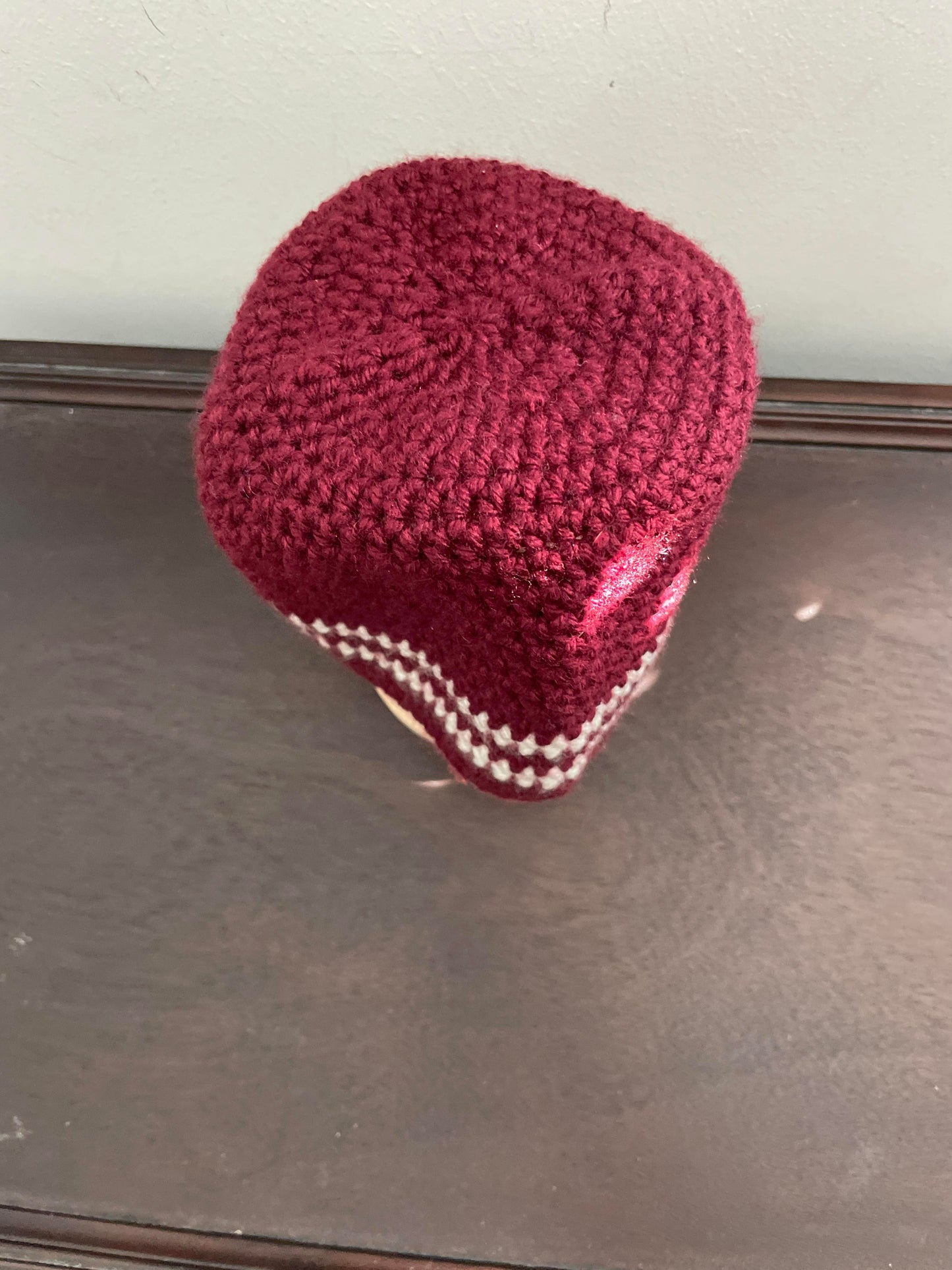 Beanie hat with white lines (child)